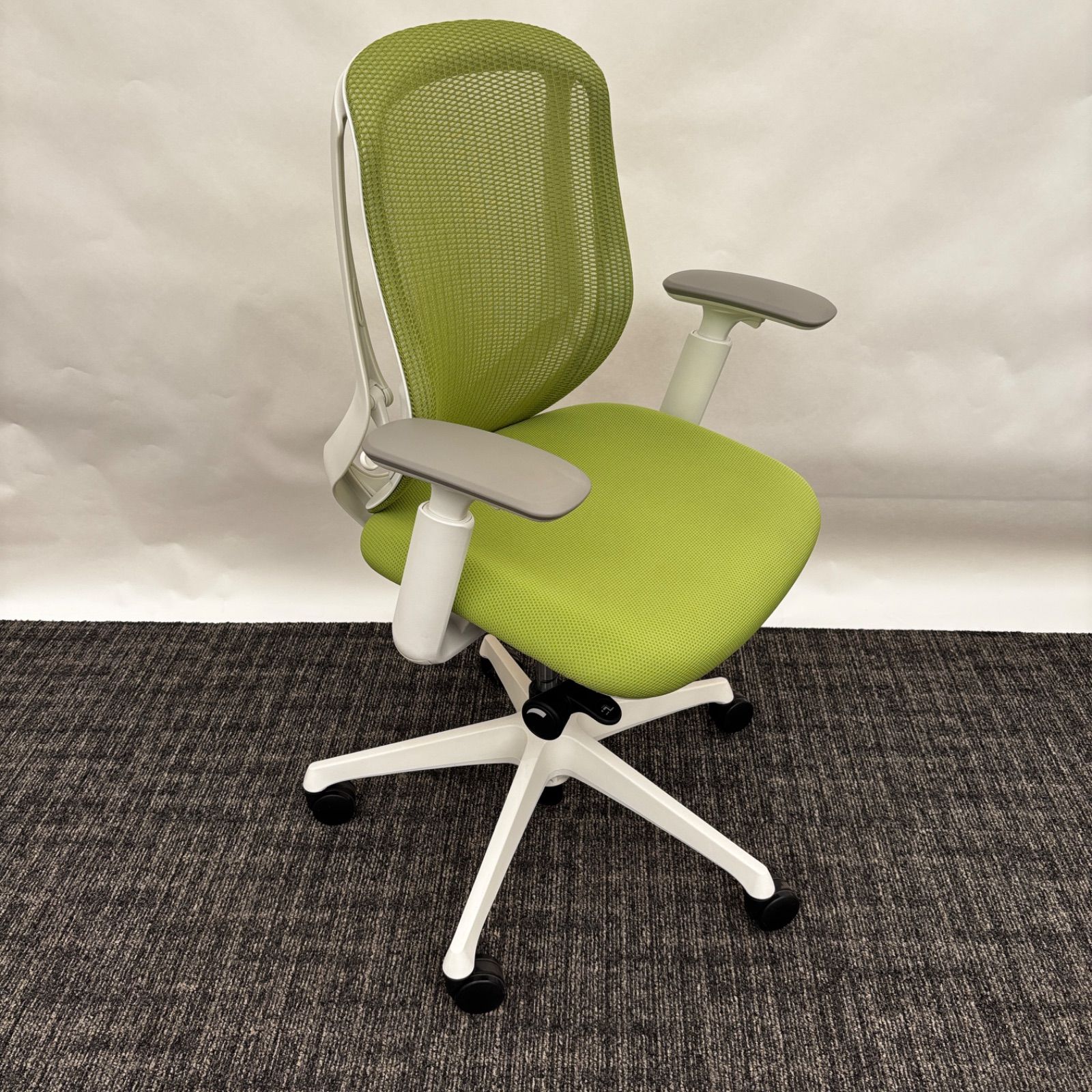 OKAMURA オカムラ Sylphy シルフィー 2018年製造 動作良好 清掃済み