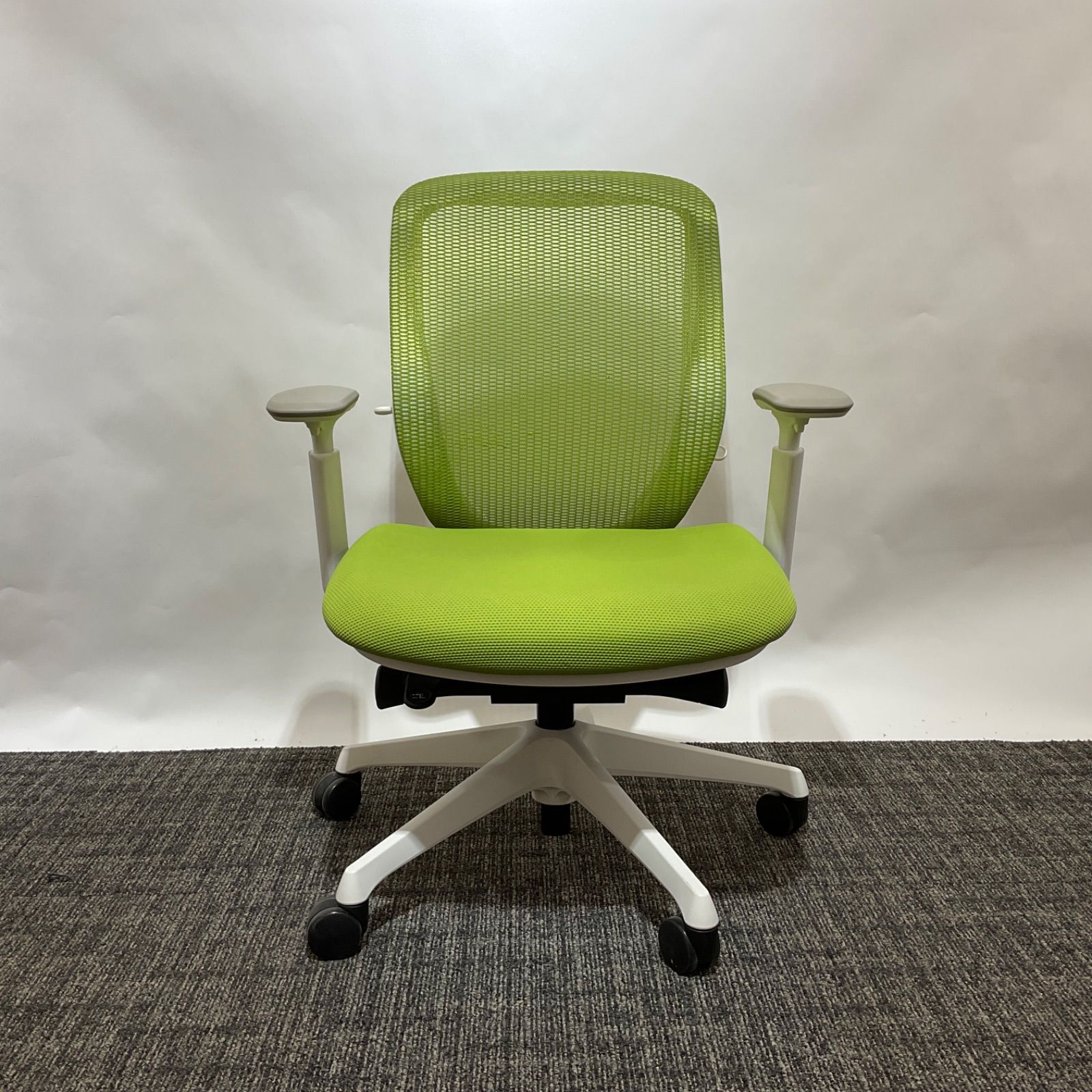 OKAMURA オカムラ Sylphy シルフィー 2018年製造 動作良好 清掃済み 傷あり