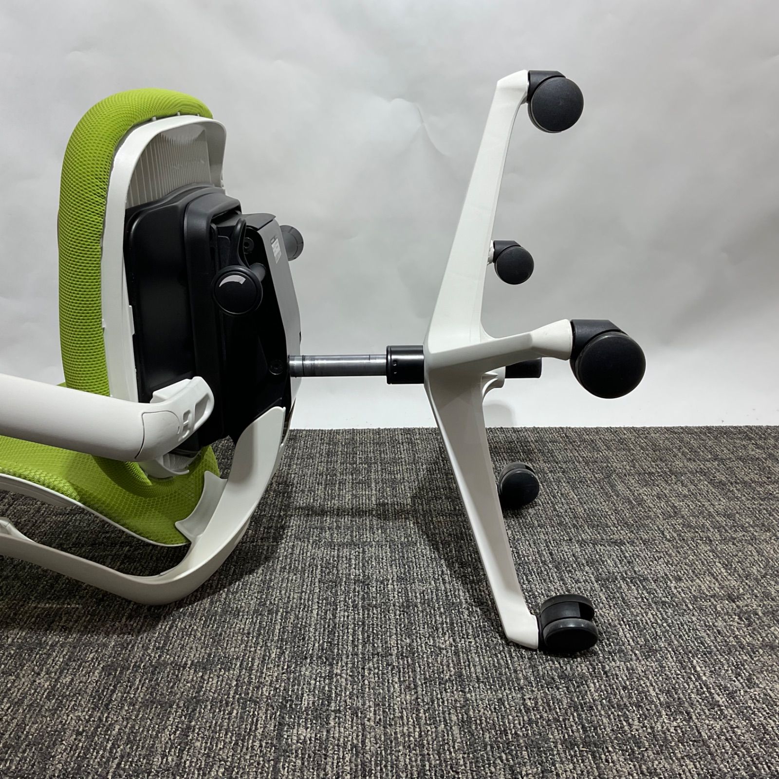 OKAMURA オカムラ