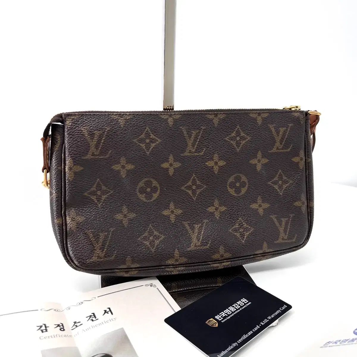 鑑定完了 ルイヴィトン モノグラム ポシェット アクセソワール ポーチバッグ DECORATOM_COM_BR
