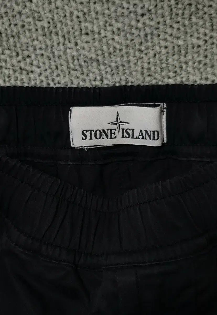 STONE ISLAND ストーンアイランド カーゴ ジョガー パンツ ブラック