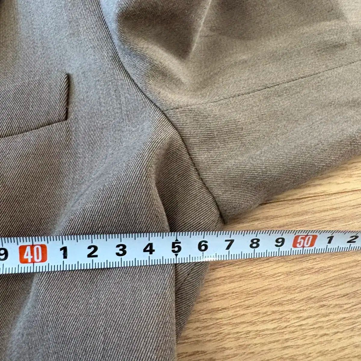 ベージュ ジャケット