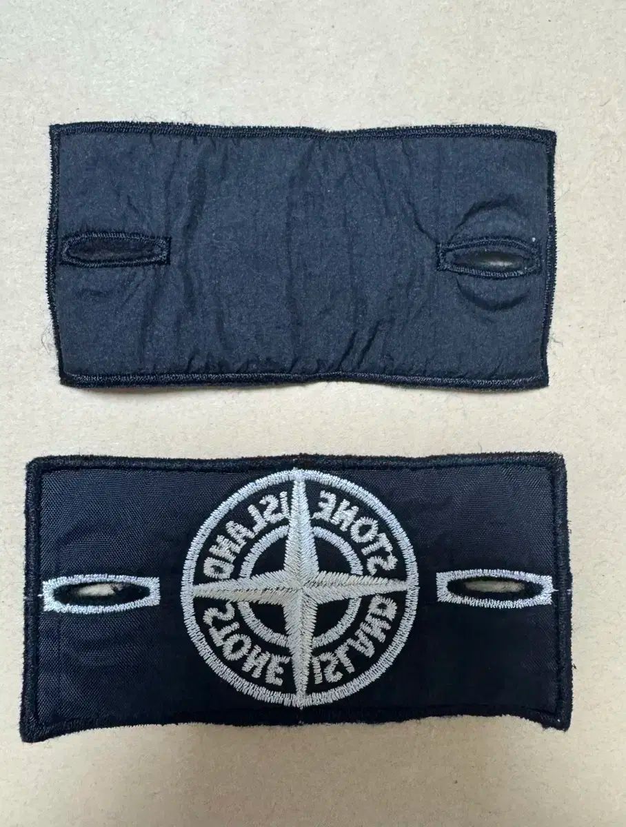 ストーンアイランド 白ワッペン シャドウワッペン