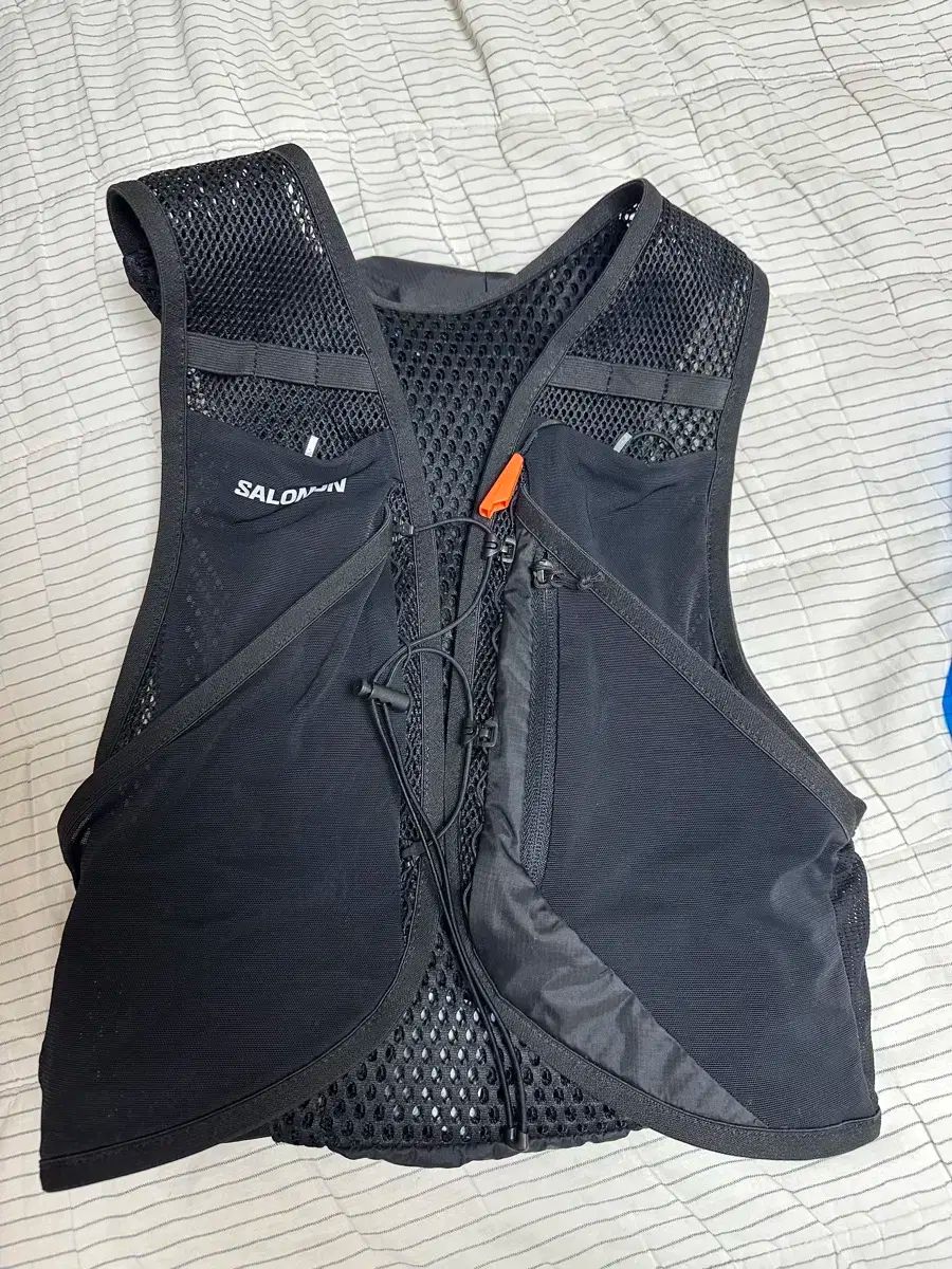 L SALOMON サロモン アクティブスキン8 ランニングベスト