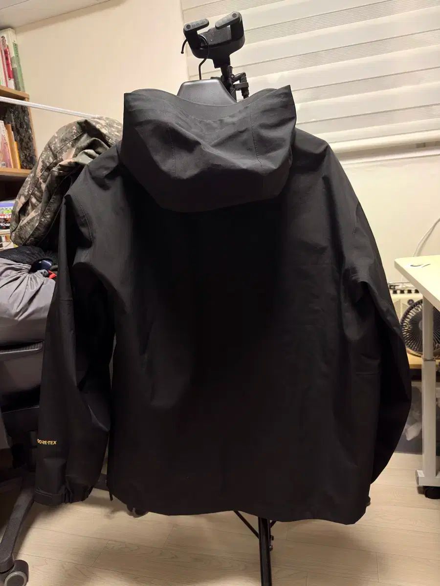 SALOMON サロモン レースフラグ ゴアテックス GORE TEX ウィンドブレーカー