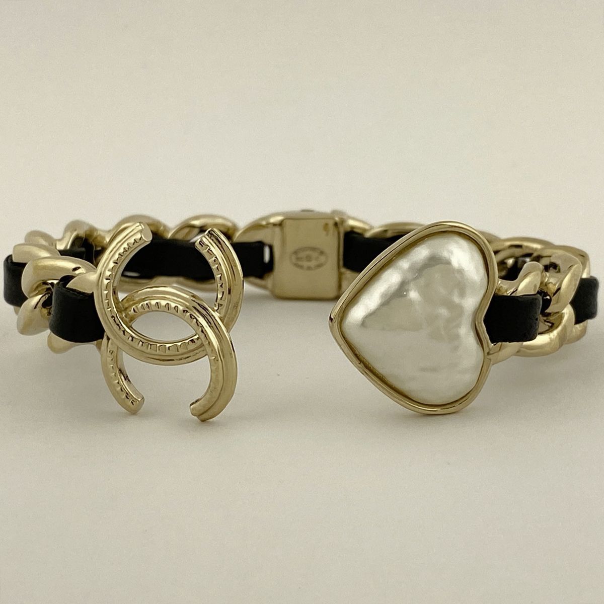 シャネル CHANEL ココマーク バングル ハート 腕輪 バングル GP レザー ゴールド ブラック レディース