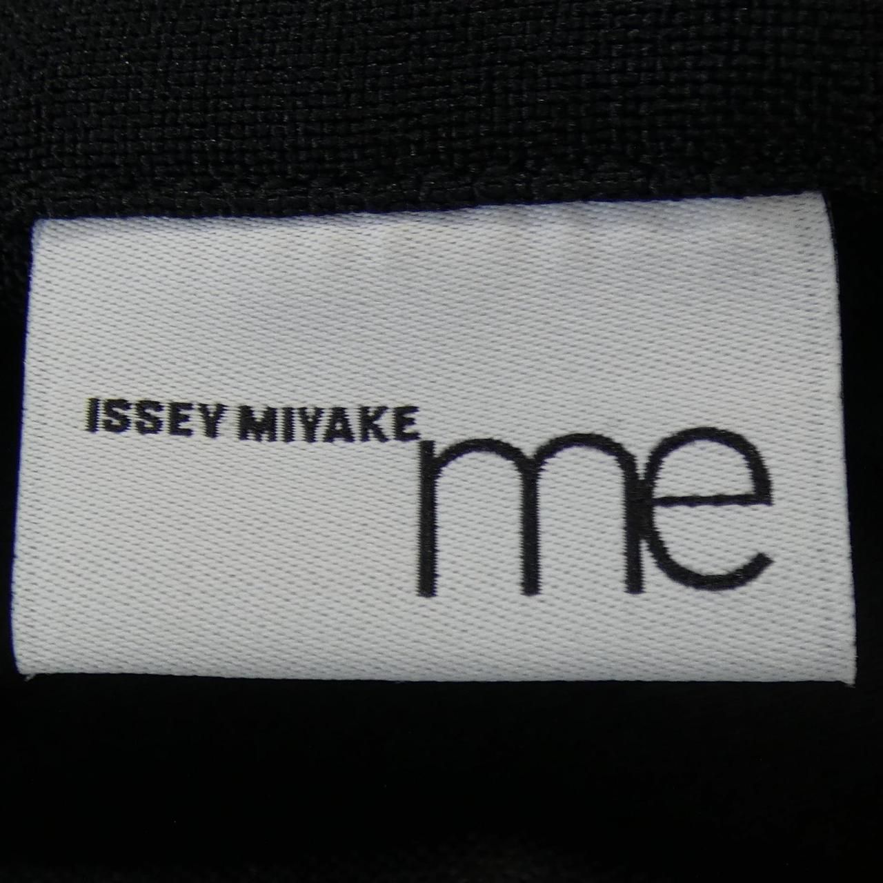 ISSEY MIYAKE