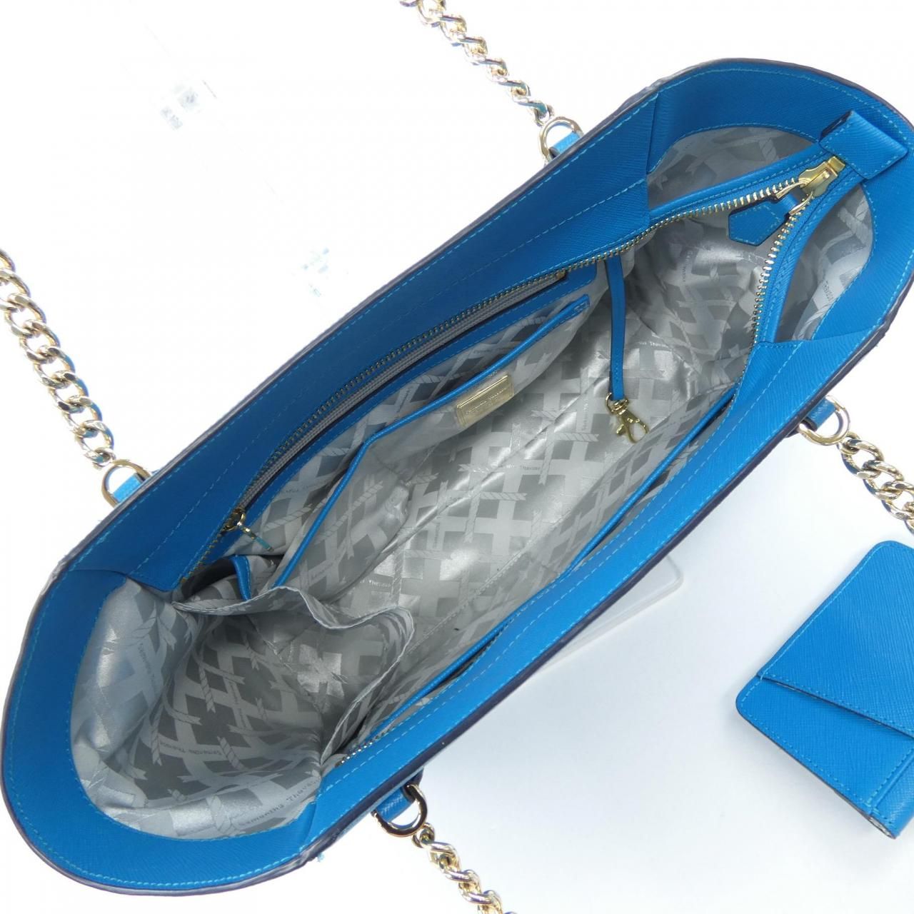 サマンサタバサ