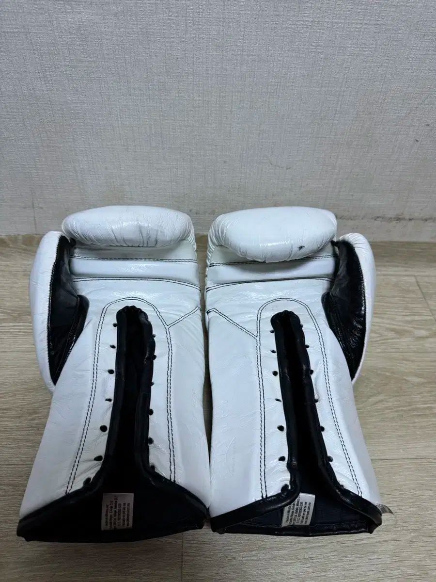  クレイト レジェス ボクシング グローブ 白 10 oz その他 ボクシング