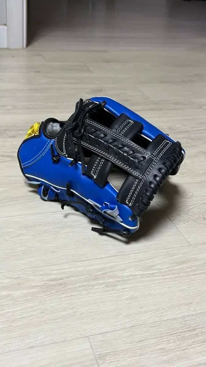 GOLD Supreme アセンティック 内野グローブ 羊 モデル