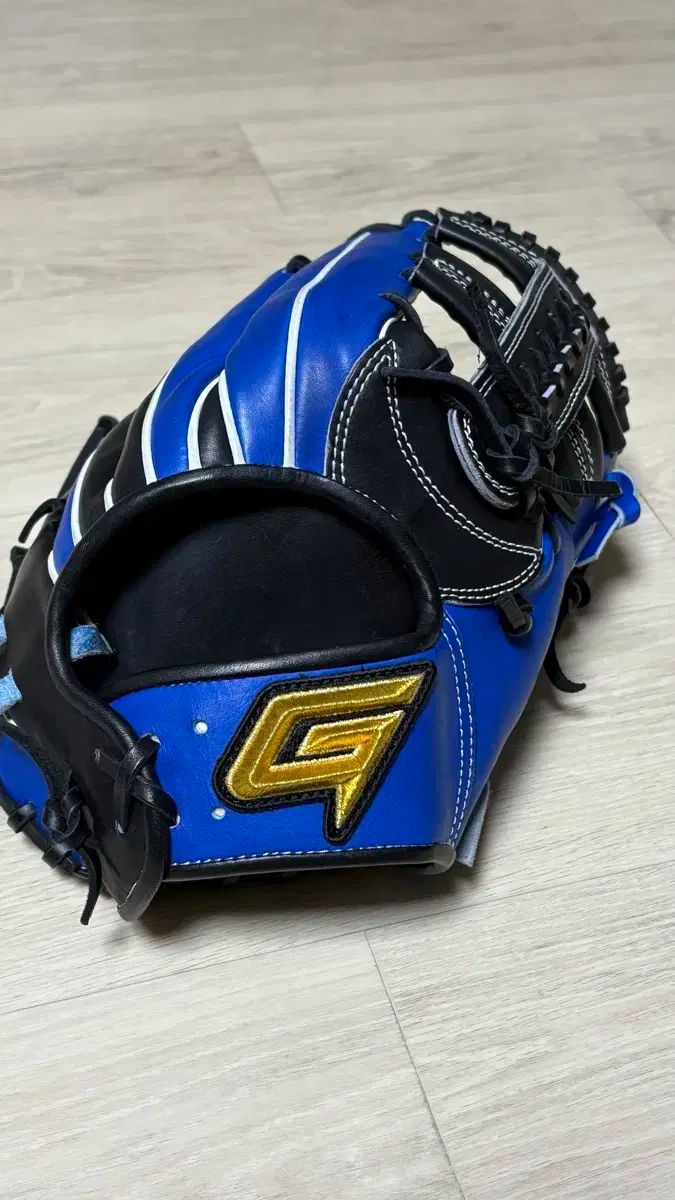 GOLD Supreme アセンティック 内野グローブ 羊 モデル