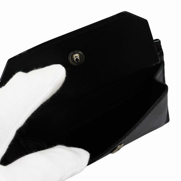 財布 二つ折り財布