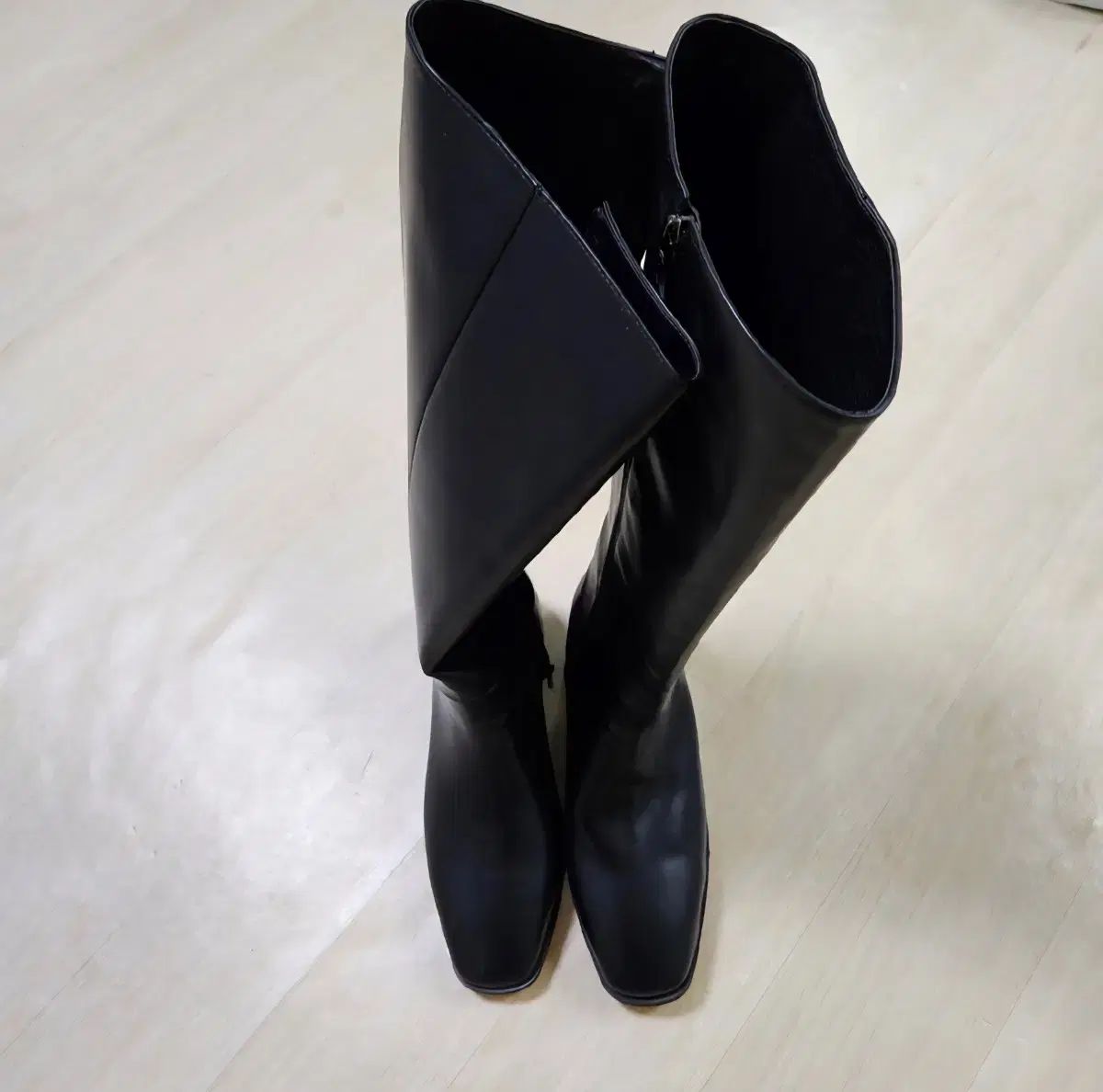 ベニト ブラック