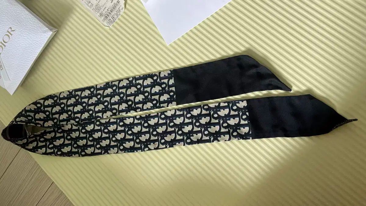 ディオール オブリーク ミッツァ スカーフ