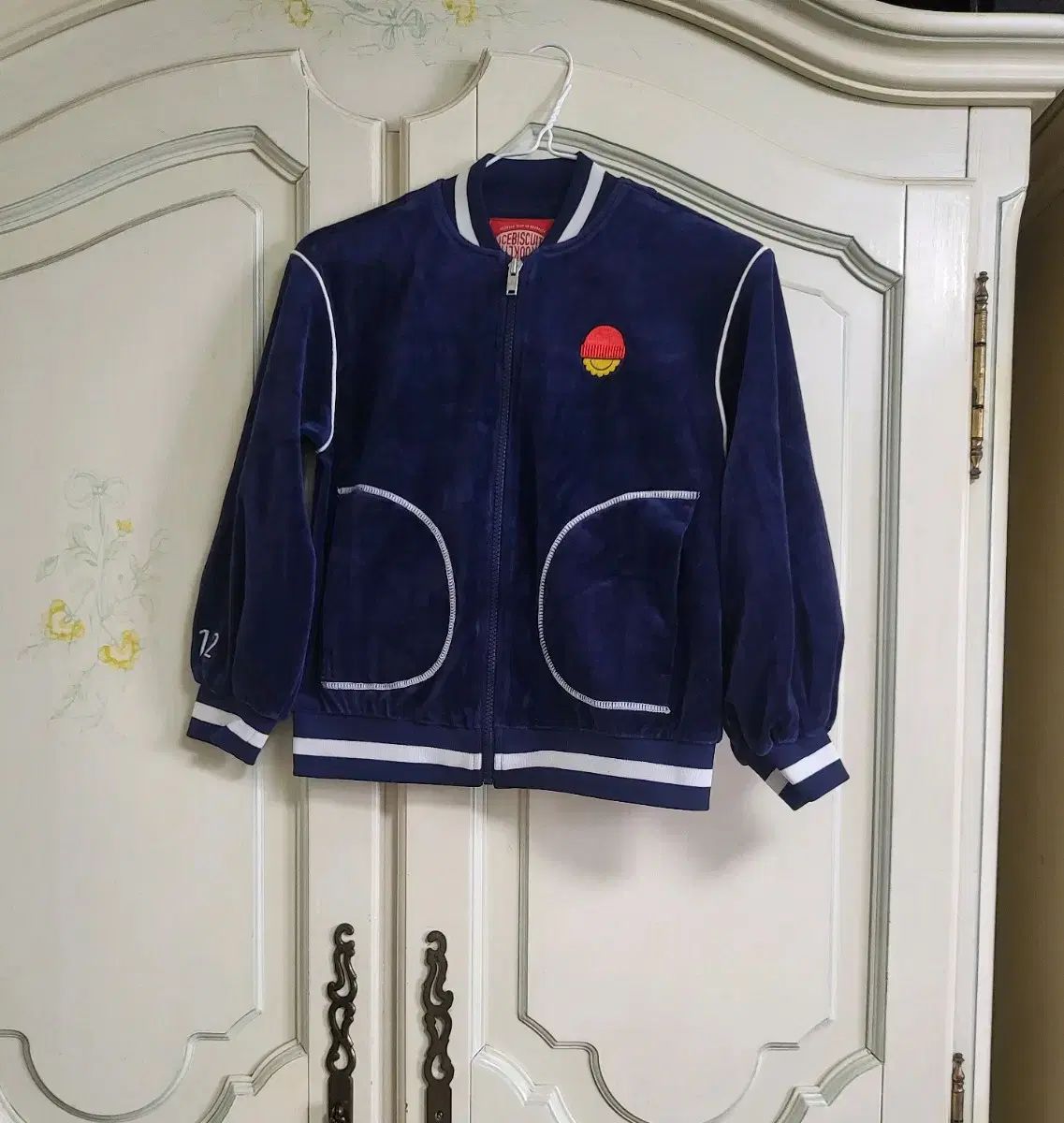 アイスビスケットビーニー スマイル パイピング ジップアップベロアジャケット 130