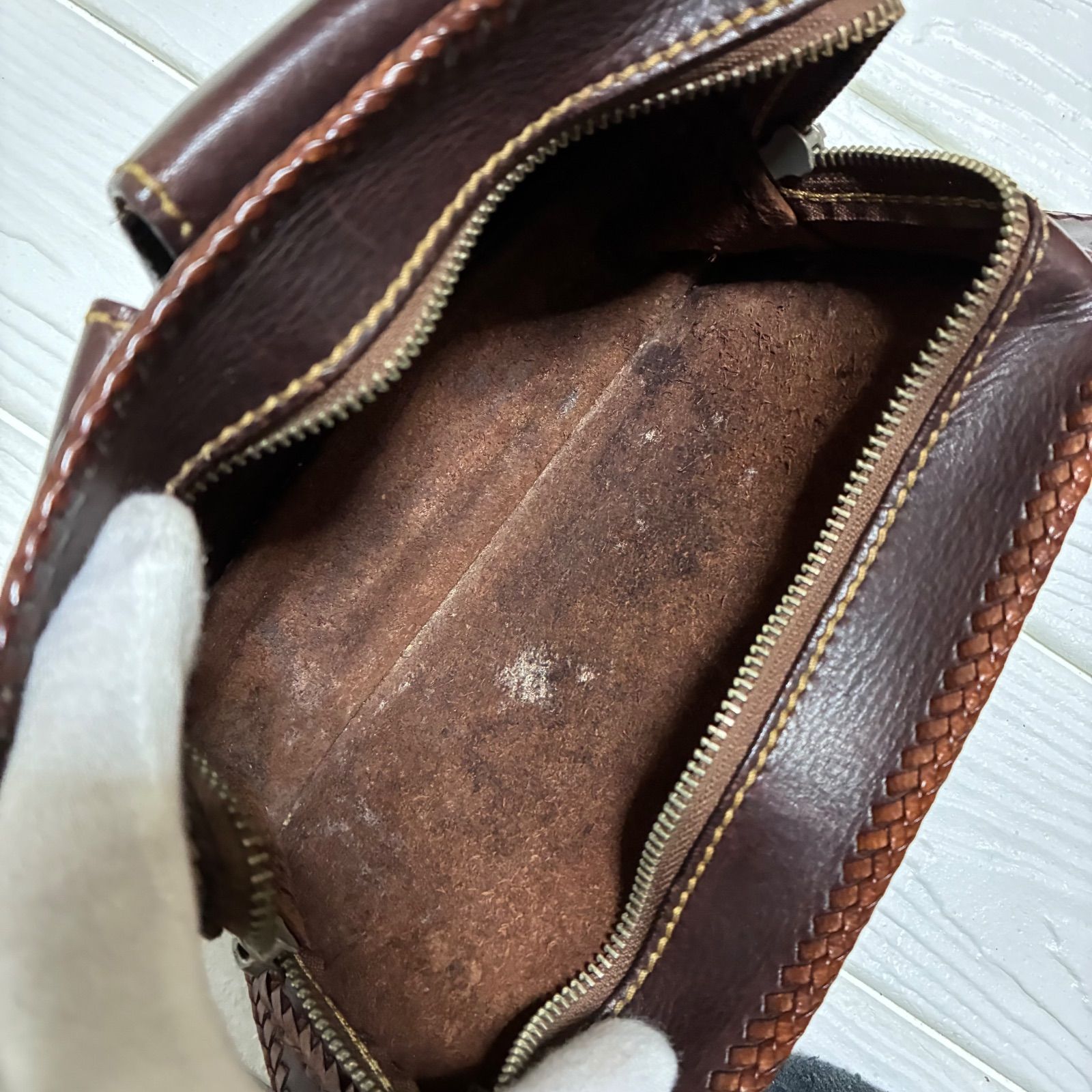 コスパが良い SAADレザー ブラウン ボディバッグ  100%本物保証！