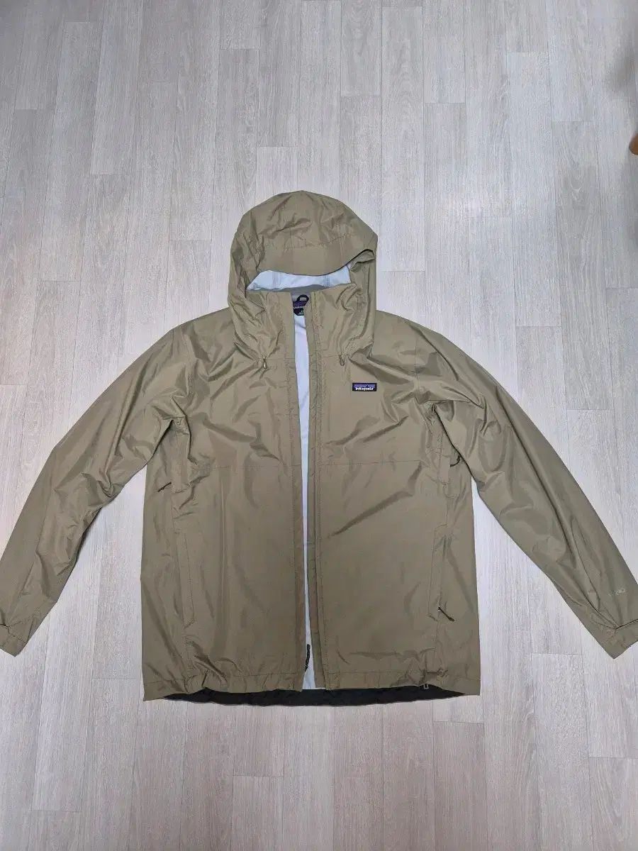 パタゴニア トレントシェル 3L セージカーキ Lサイズ