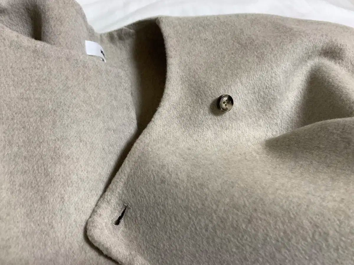 ラウンドネック ハンドメイド