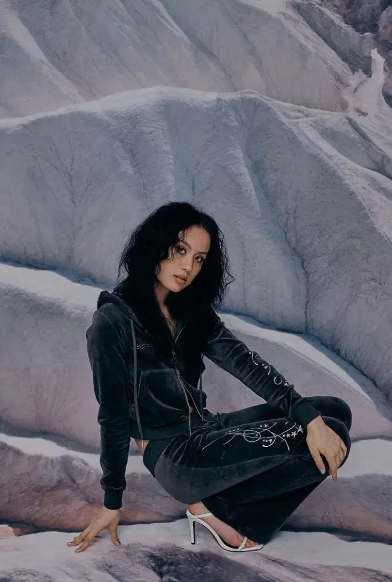 S EXPIRED GIRL エクスパイアードガール ツアーベルベット WHO ジップアップ トラック パンツ セット チャコール