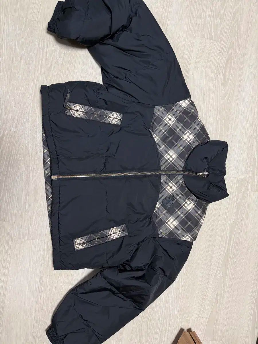 SCULPTOR 103 RDS Western Cropped Puffer Down - メルカリ