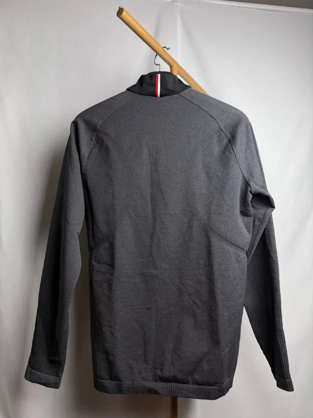 ツアーフィット スウェット