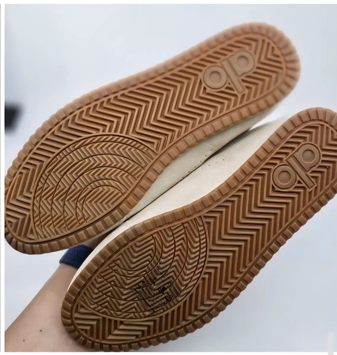 アロ スウェード