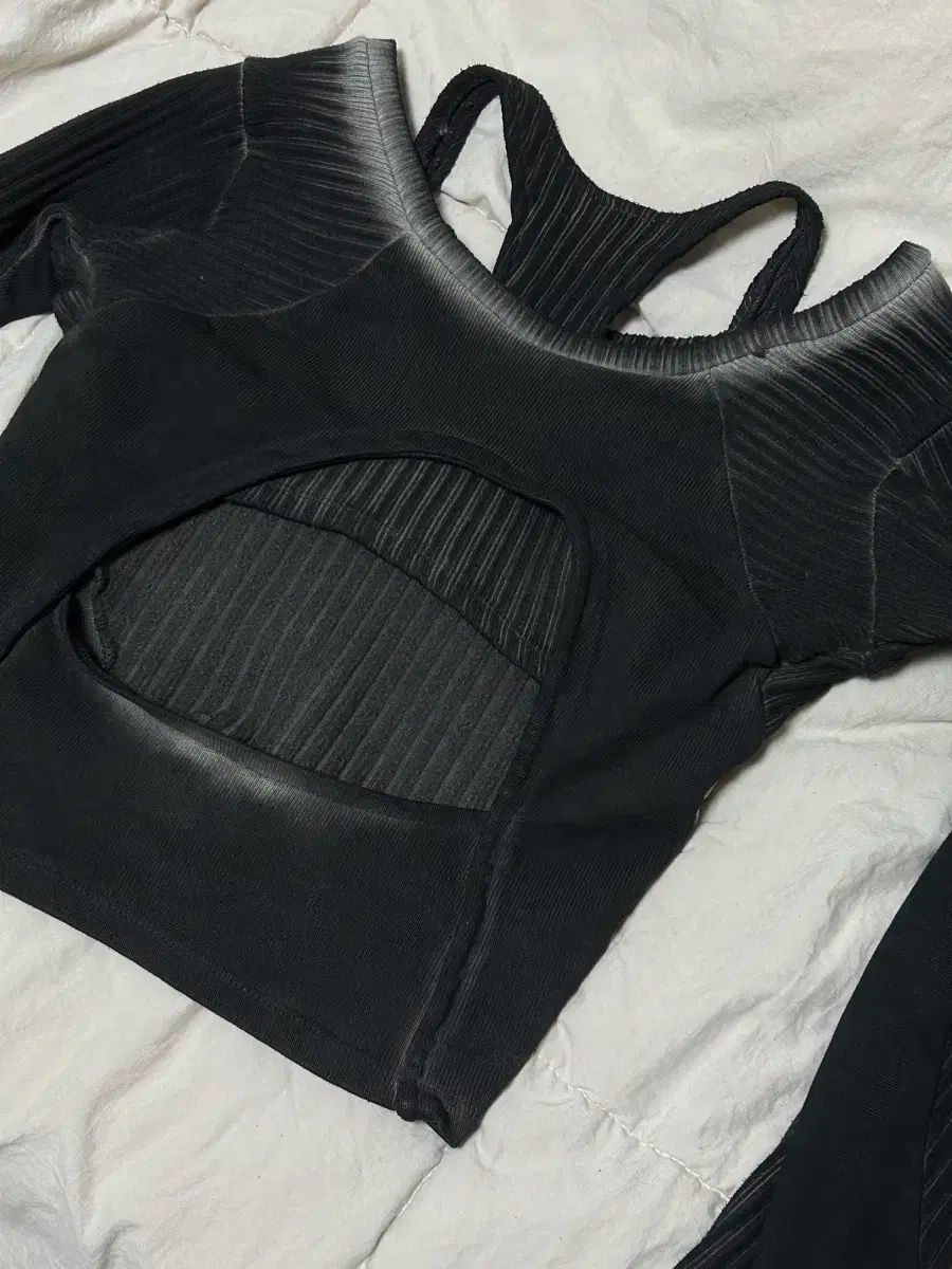 エイシネティックス レイヤード トップス WWW_OLIVIERBERNSTEIN_COM