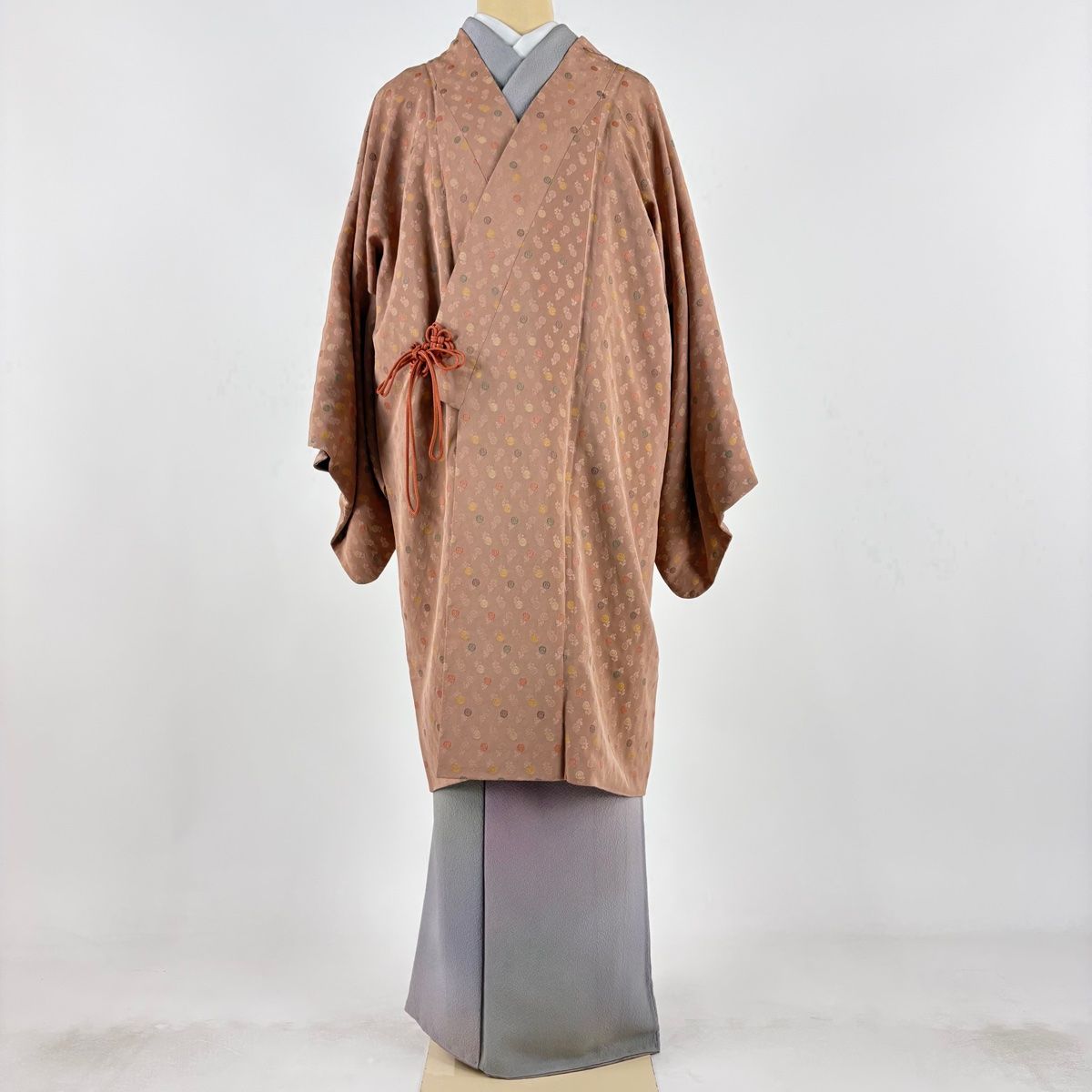 道中着 身丈100cm 裄丈66cm M 和装コート 着物衿 草花 ピンクベージュ 正絹 名品