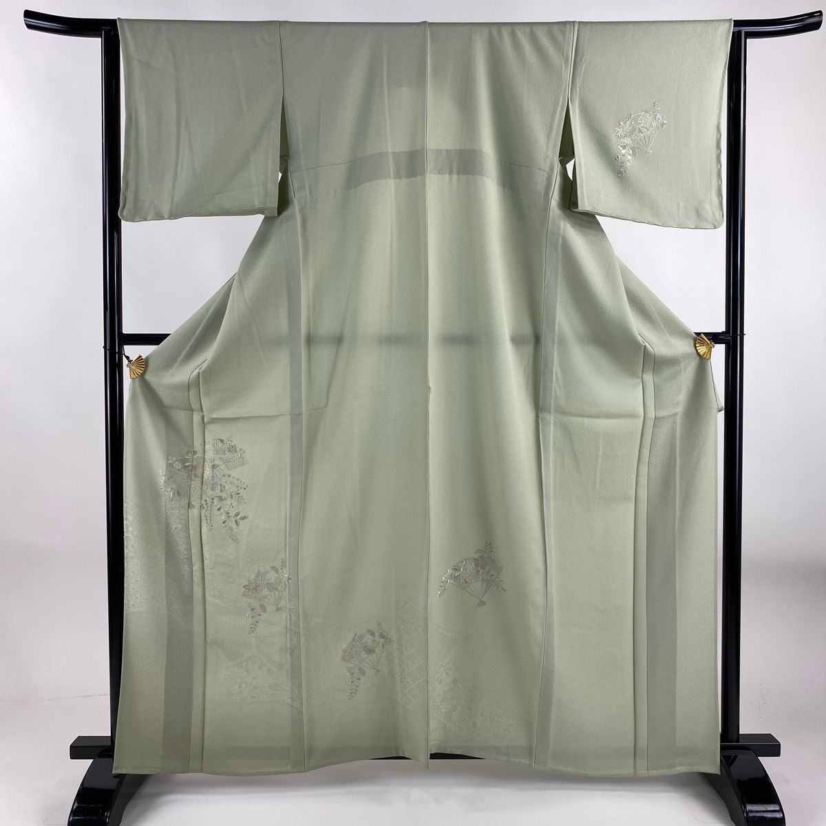 付下げ 身丈164cm 裄丈65cm M 単衣 扇 草花 刺繍 薄緑 正絹 秀品