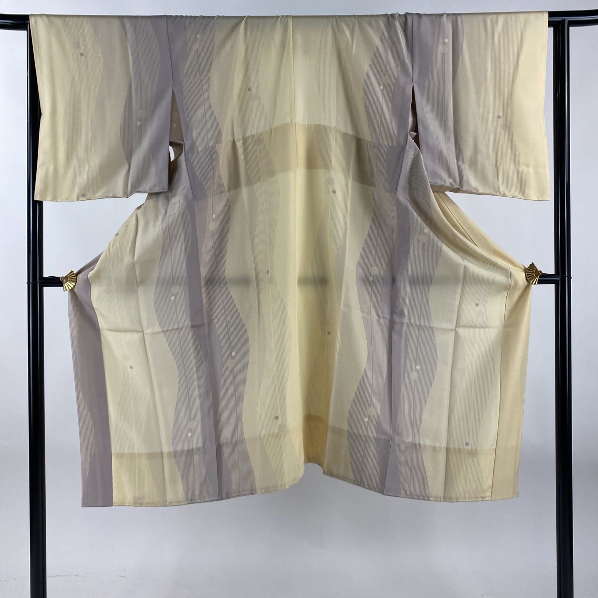 長襦袢 身丈124.5cm 裄丈64cm M 縦縞 よろけ縞 ベージュ 正絹 秀品