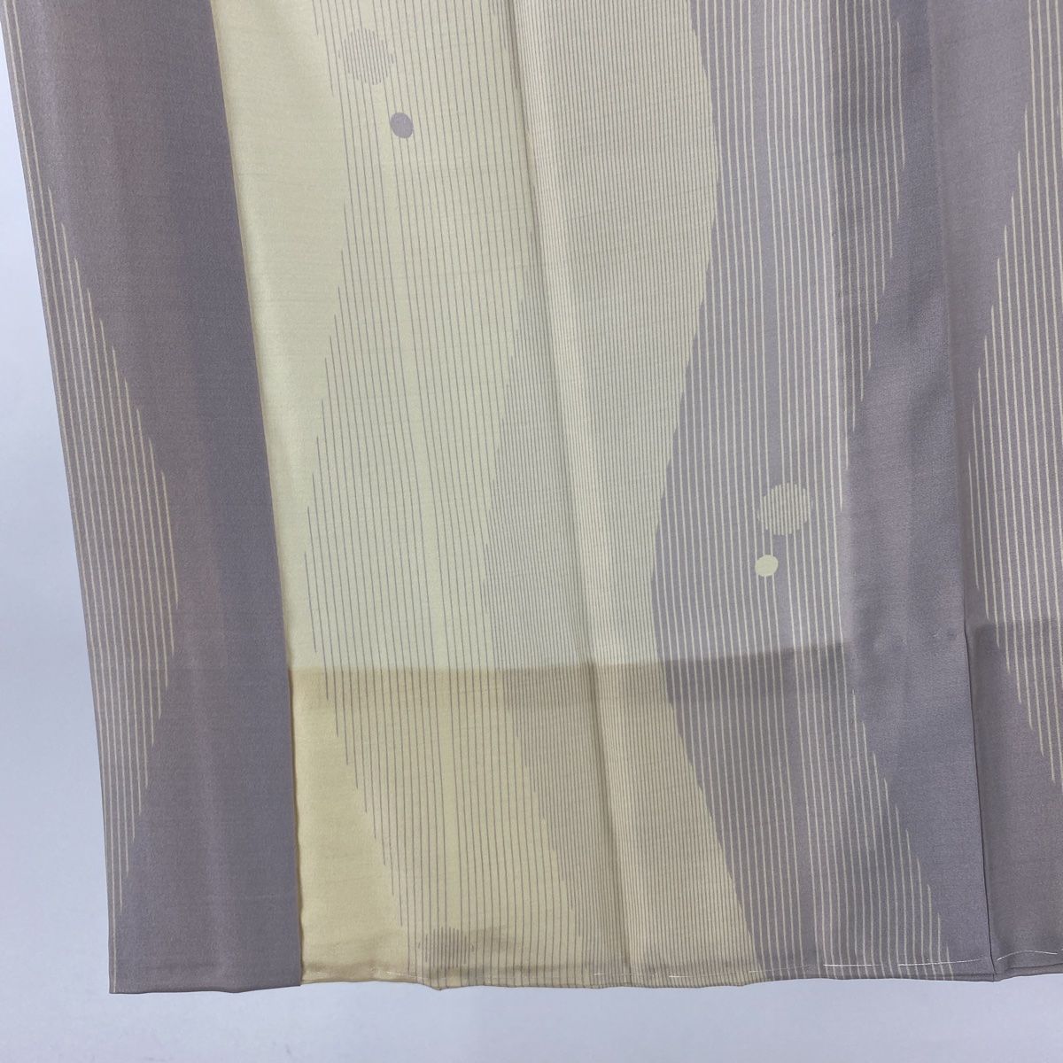 長襦袢 身丈124.5cm 裄丈64cm M 縦縞 よろけ縞 ベージュ 正絹 秀品