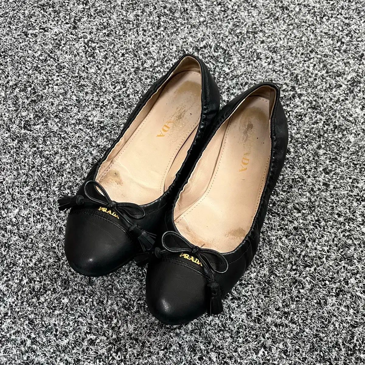 タンタン PRADA フラットリボンシューズ PRADA バレーシューズ タンタン PRADA フラットリボンシューズ 楽天