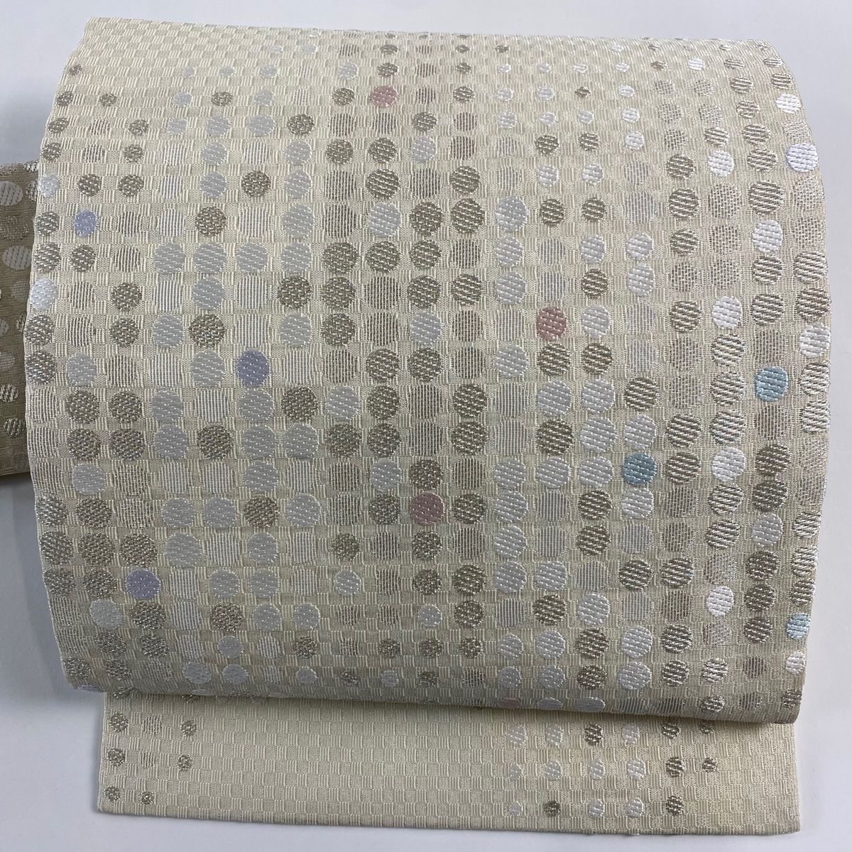 名古屋帯 秀品 幾何学 銀糸 クリーム 正絹