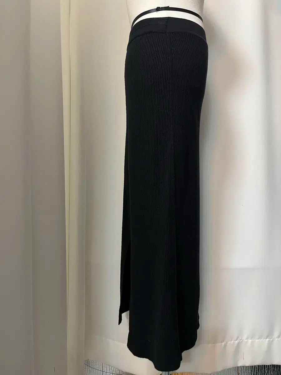 2018年 TINPOSTMODA ブラック ニット ロング スカート F 級