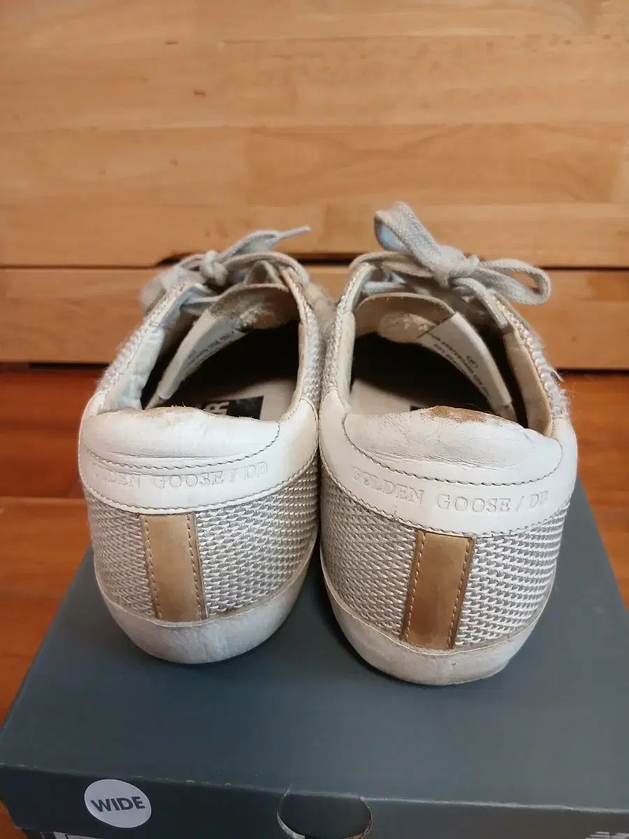ゴールデングース SUPERSTAR 白 黒 スニーカー 35