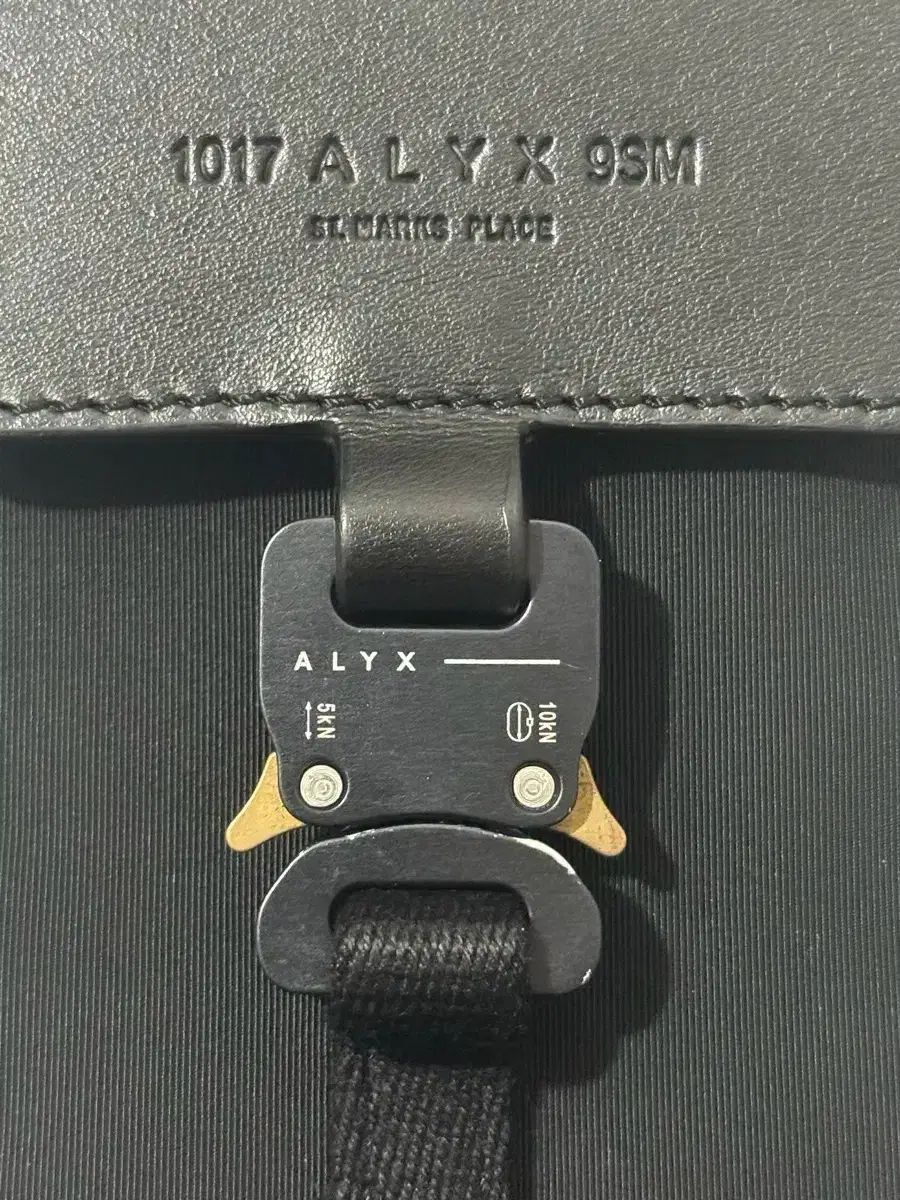 1017 ALYX 9 SM アリクス 携帯バッグ