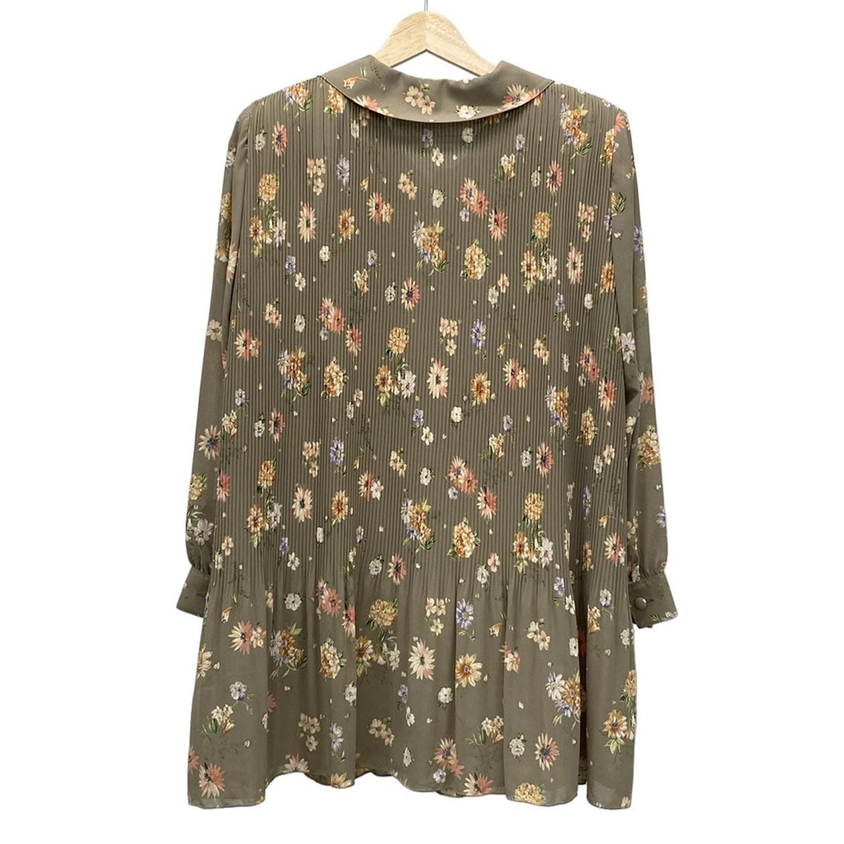 Leilian レリアン チュニック サイズ9 M レディース - カーキ×マルチ 花柄 長袖 プリーツ