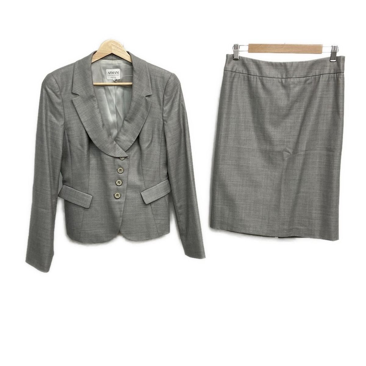 ARMANICOLLEZIONI アルマーニコレッツォーニ スカートスーツ レディース - グレー 長袖||春 秋物