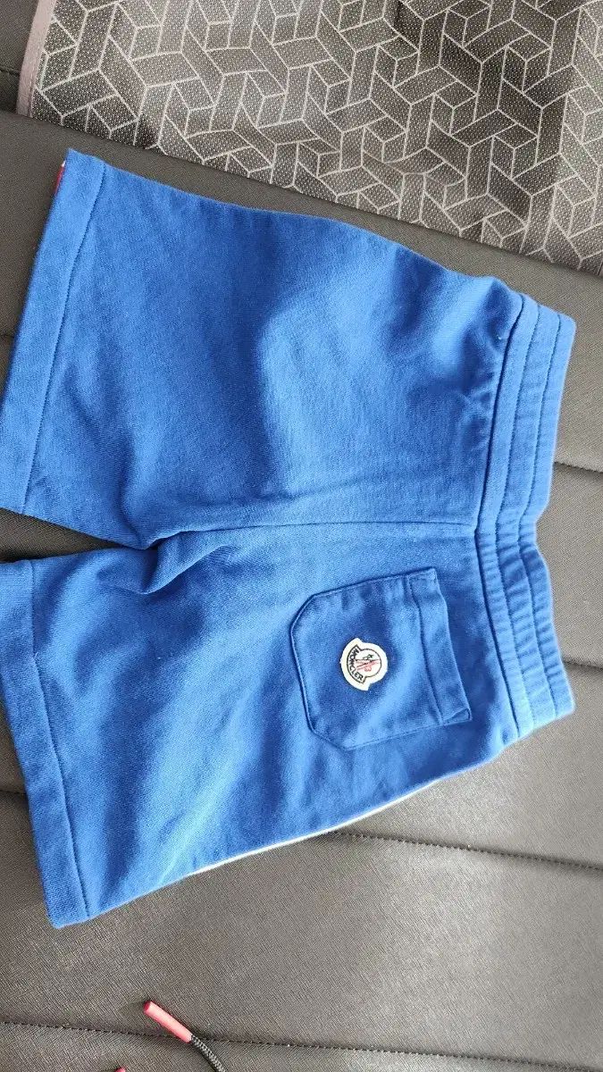 モンクレール ブルー ハーフパンツ