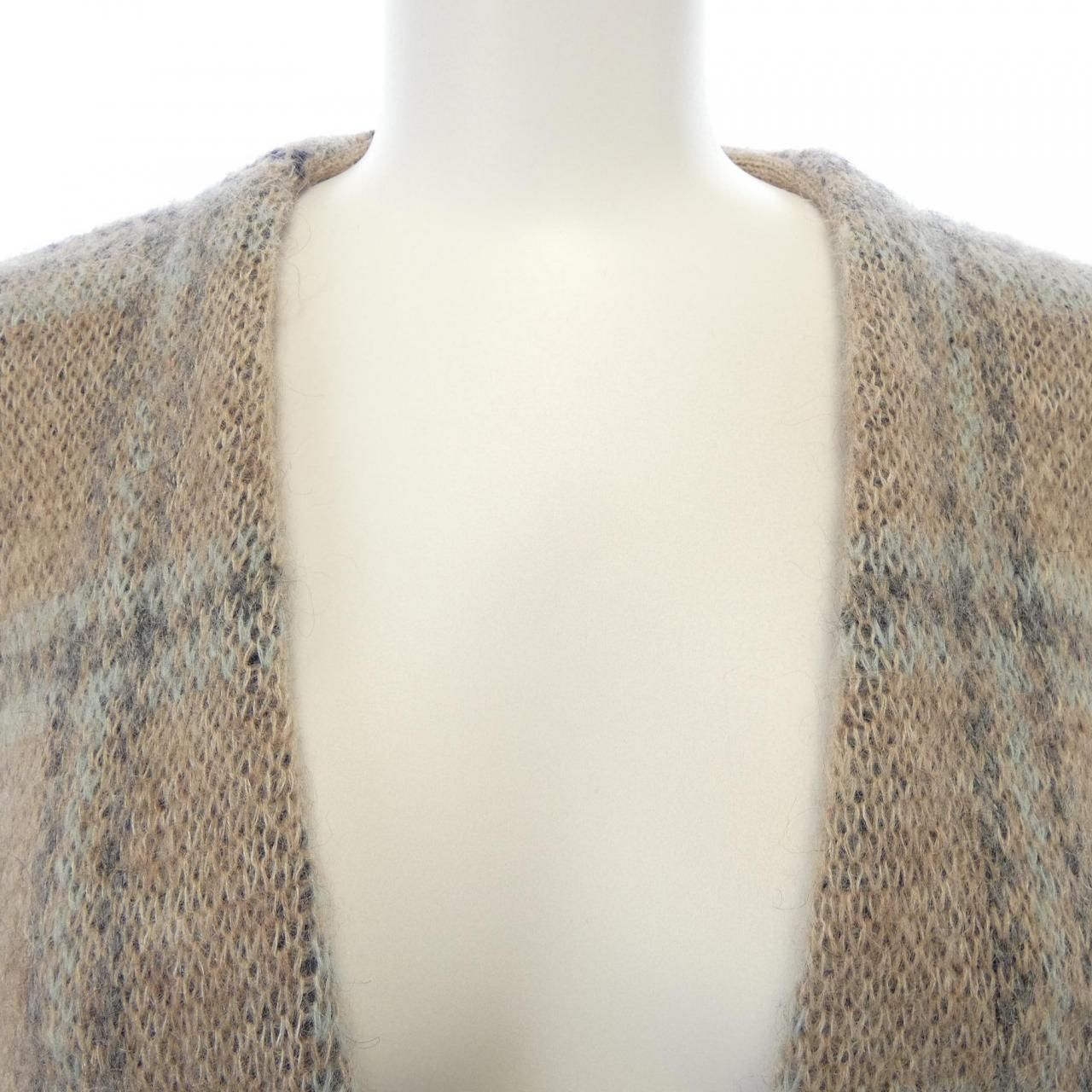 サヤカディヴィス SAYAKADAVIS