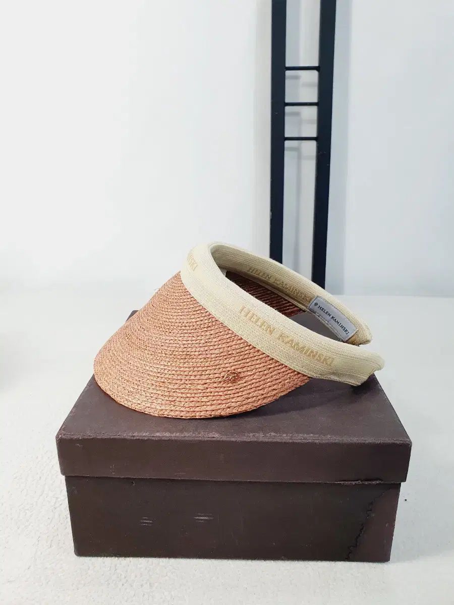 正規品激安大集合！ ヘレンカミンスキー サンバイザー 帽子 サンキャップ