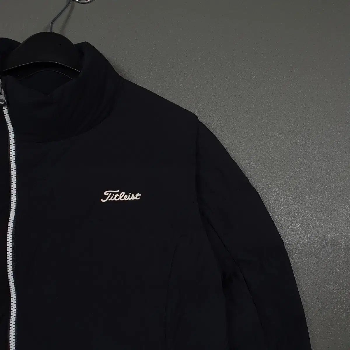 レディース S 85 Titleist タイトリスト ゴルフ 斜めボーダー ジッパー 軽量 ダウン アウター ジャケット ブラック