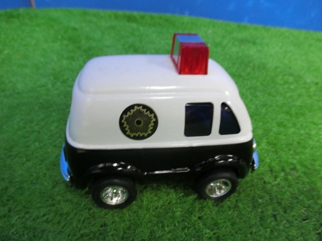 フォルクスワーゲンバス ポリスカー２