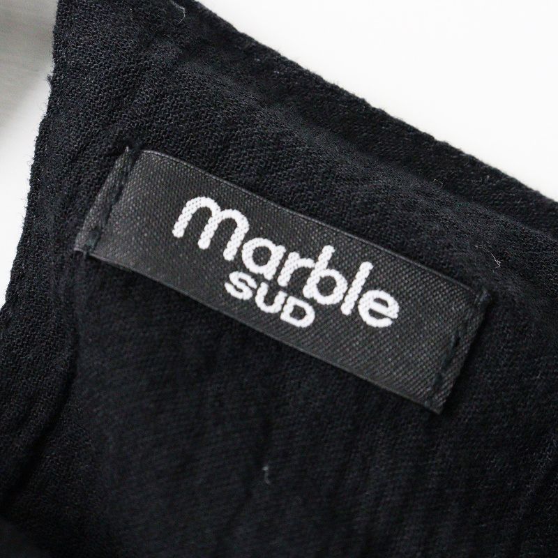 ブラック トップス