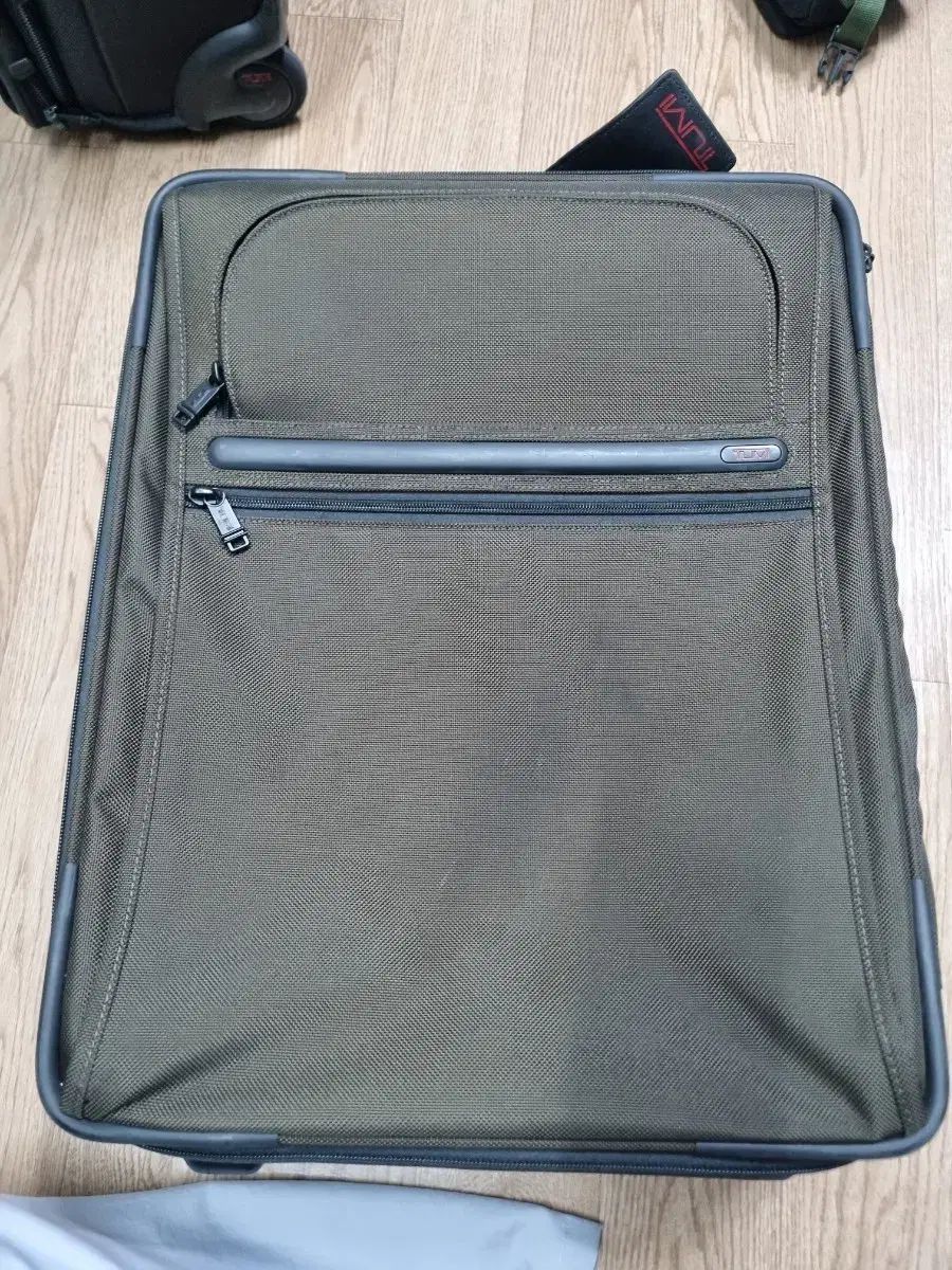 トゥミ Tumi 機内用 キャリアー 21インチ ダークブラウン