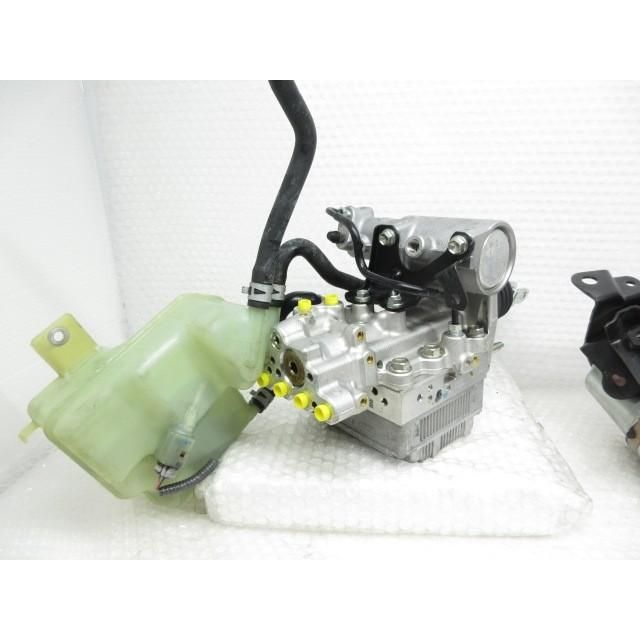 ABSアクチュエーター ブレーキブースター