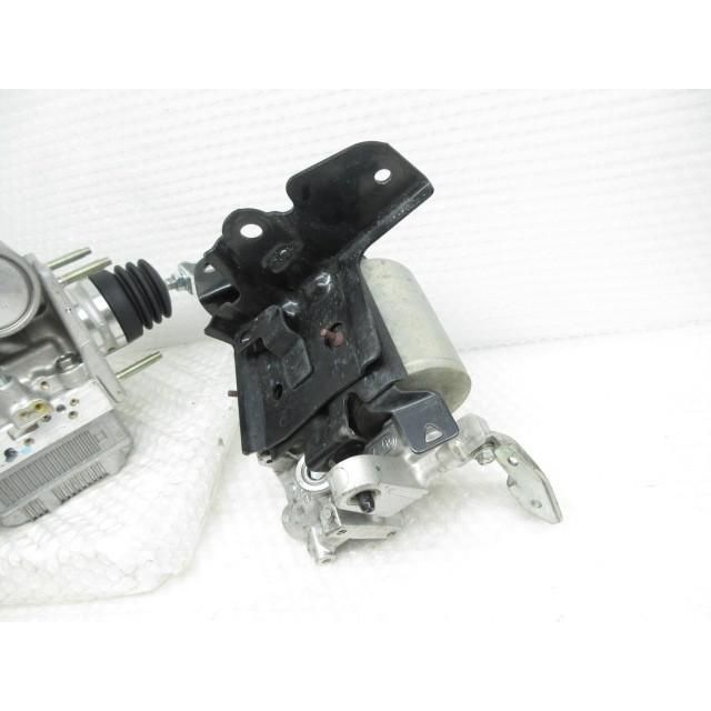 ABSアクチュエーター ブレーキブースター