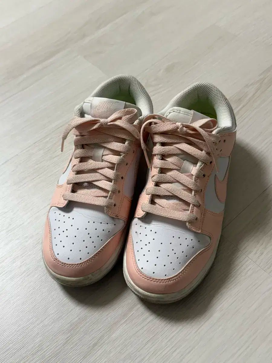 ナイキ ダンクロー ペールコーラル 235