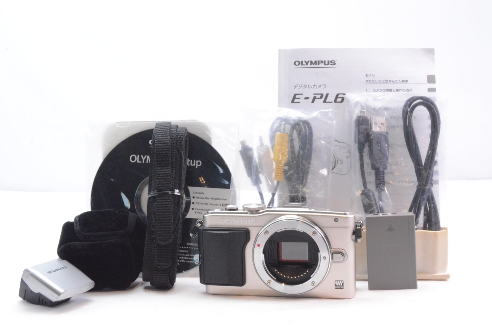 OLYMPUS ミラーレス一眼 PEN Lite E-PL6 ボディ シルバー E-PL6 BODY SLV