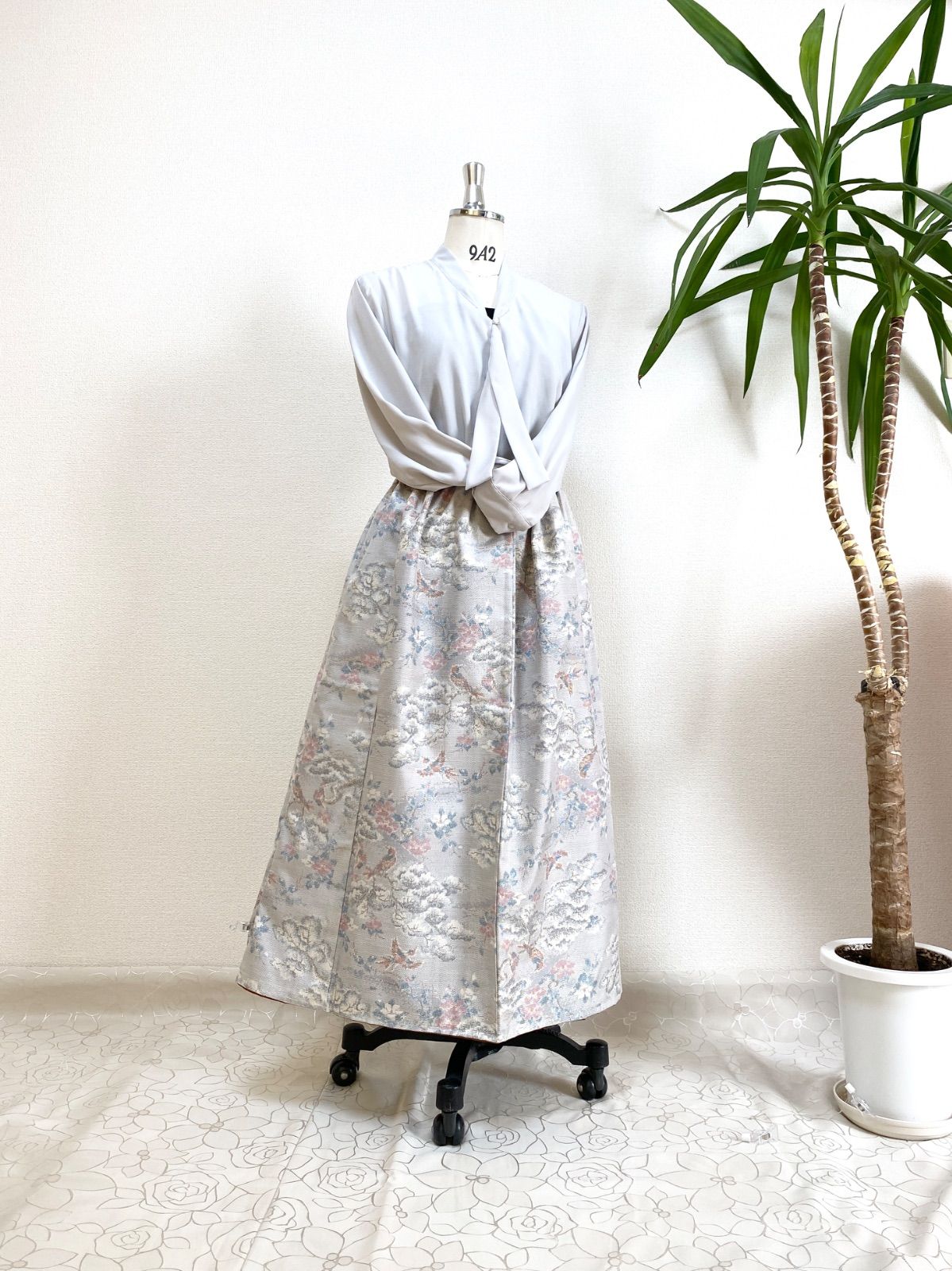 【新品】大人可愛いセレブ大島着物スカート大島紬着物リメイクロングスカートフリーサイズ1点物ハンドメイド送料込みNO.5803